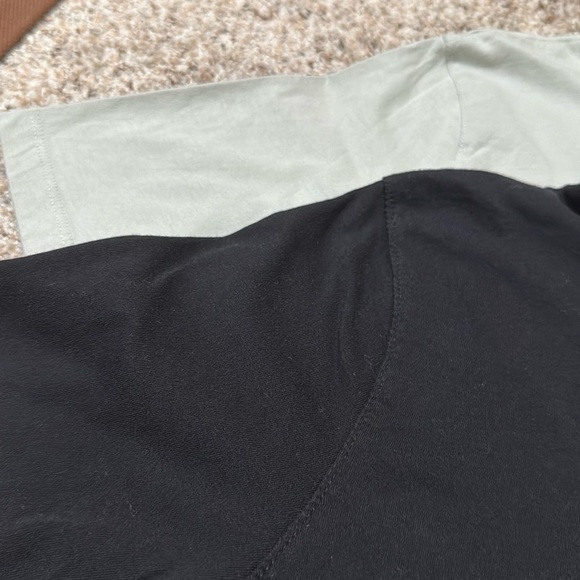 Lot of Two Zara T-Shirts - Picture 3 of 5